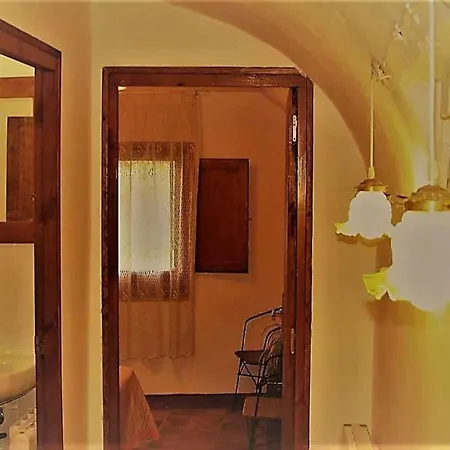 Ca Lesperrucat Acogedora Casa De Pueblo Tranquila Y Bien Comunicada Feriehus